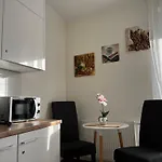 Apartamenty Kielce- Apartament Komfort Przy Baseny Tropikalne, Kadzielnia, Parking, Faktura, Centrum